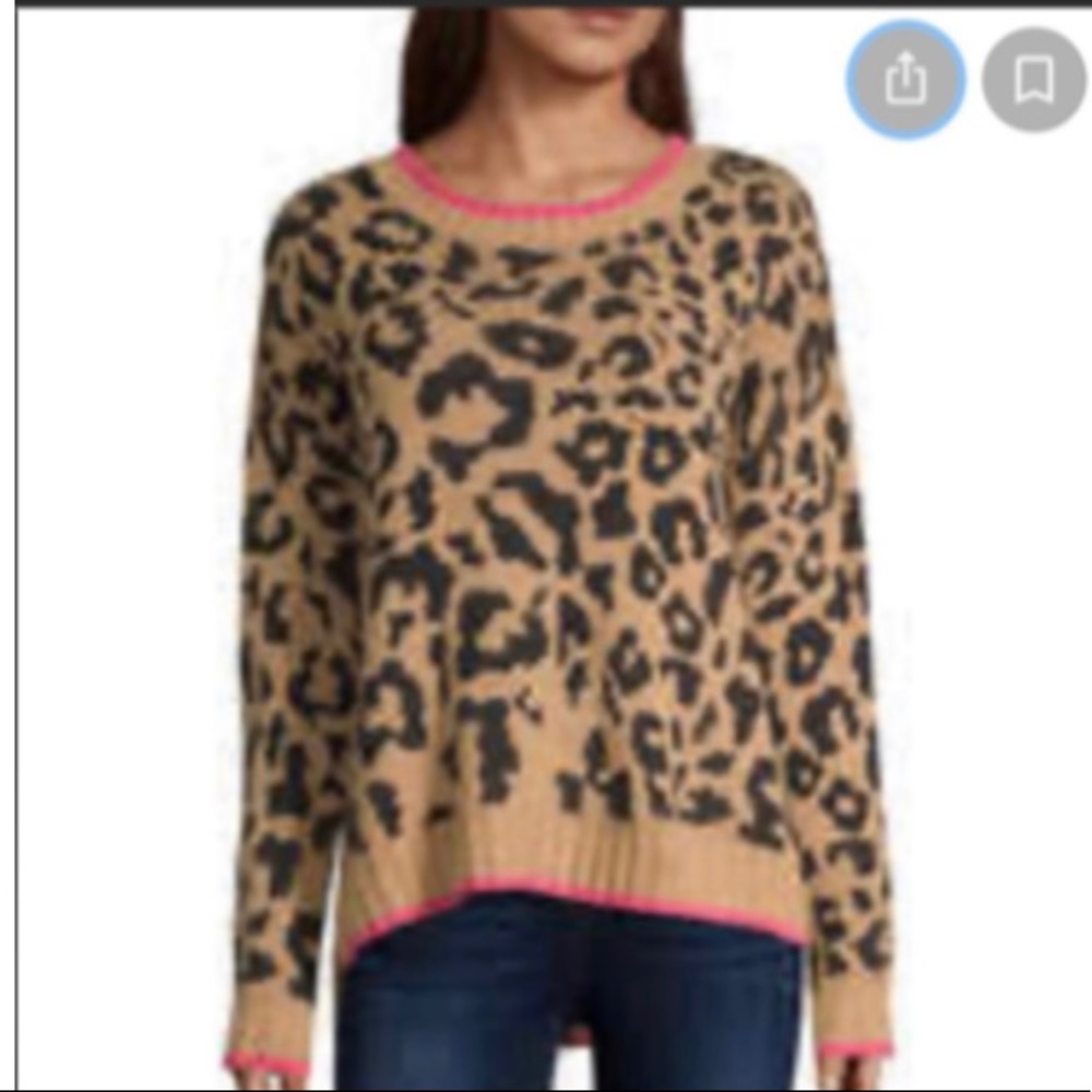 Woman’s Arizona Jean XS leopard sweater